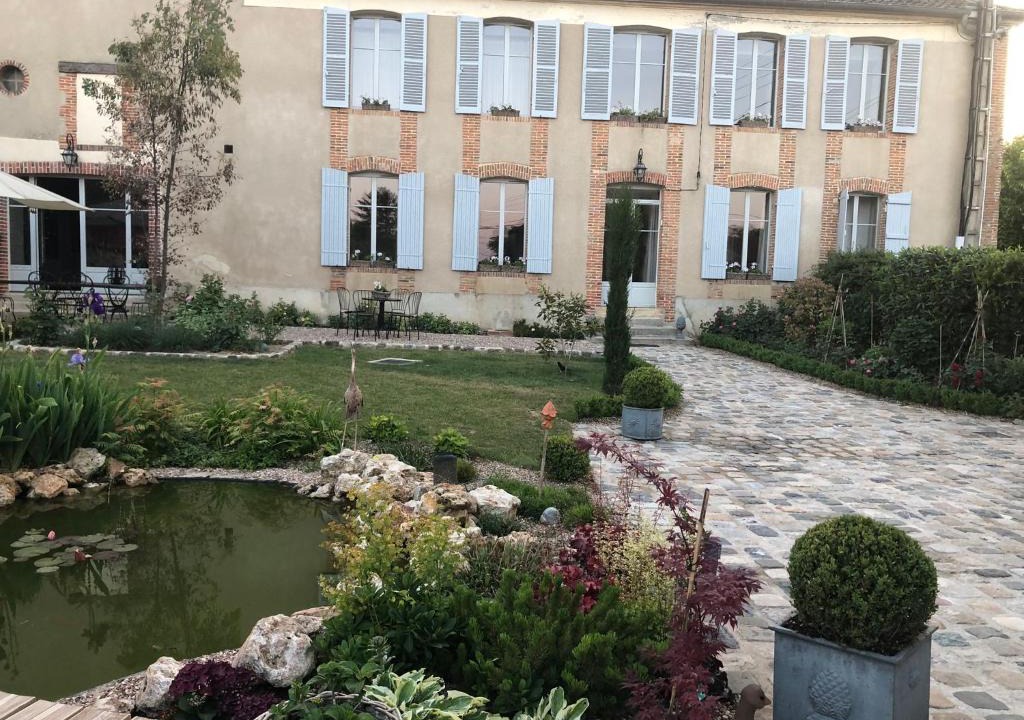 Vinay Bed & Breakfast | La Demeure d'Agapanthe