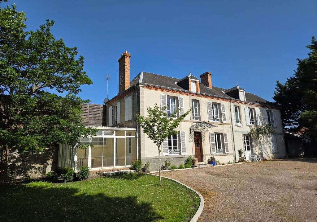 La Ferte-Saint-Cyr Bed & Breakfast | La demeure de Chambord