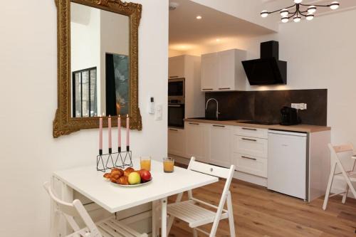 City of Carcassonne Apartment | La Demeure du Chevalier d'Argent- parking gratuit