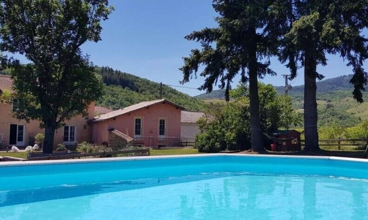 Le Perreon House | La Distillerie - LE Perreon