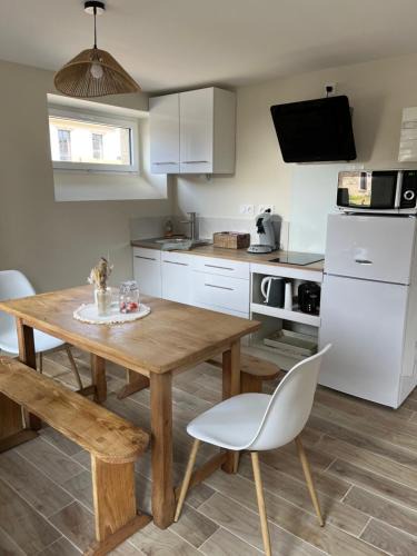 Vessey Apartment | La douce Chauviniere