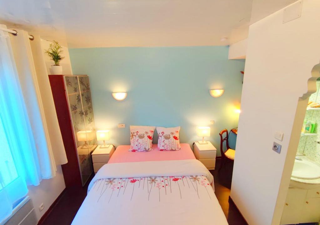 Mejannes-le-Clap Bed & Breakfast | La Dourmide