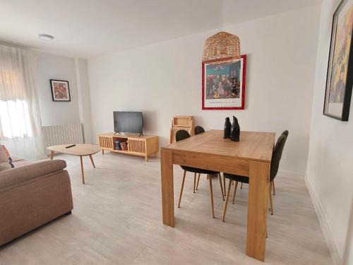 La Magdalena Apartment | La Esquina del Boterón by Alogest
