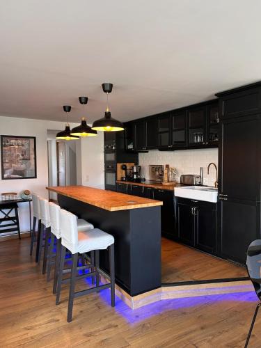 Crecy-en-Ponthieu Apartment | La Fabrique - Relaxing break with Jacuzzi