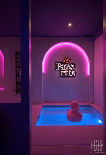 Amboise Apartment | La Favorite - Love-Room Sensuelle