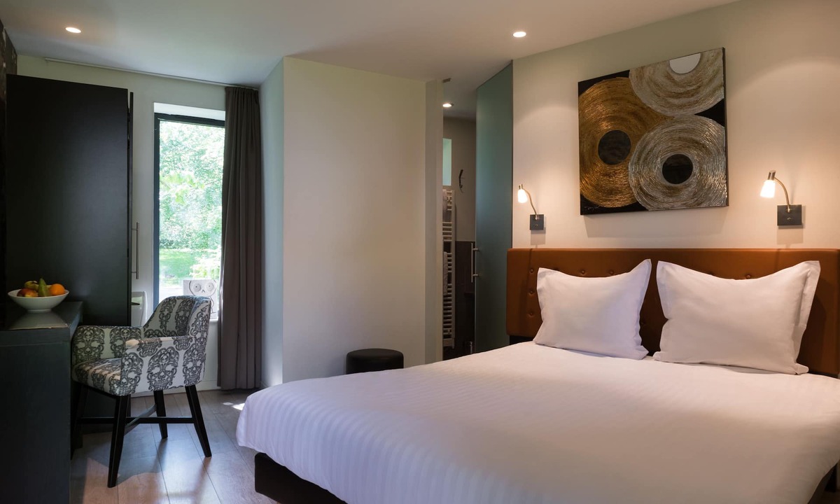 Lompret Hotel | La Ferme Blanche, The Originals Relais