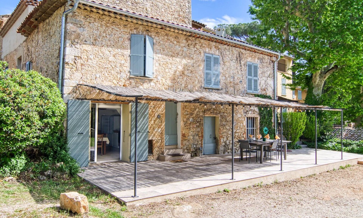 Besse-sur-Issole House | La Ferme by Interhome