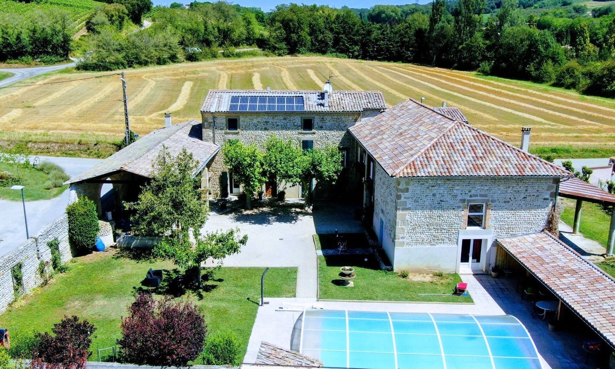 Chanos-Curson Bed & Breakfast | La Ferme des Denis