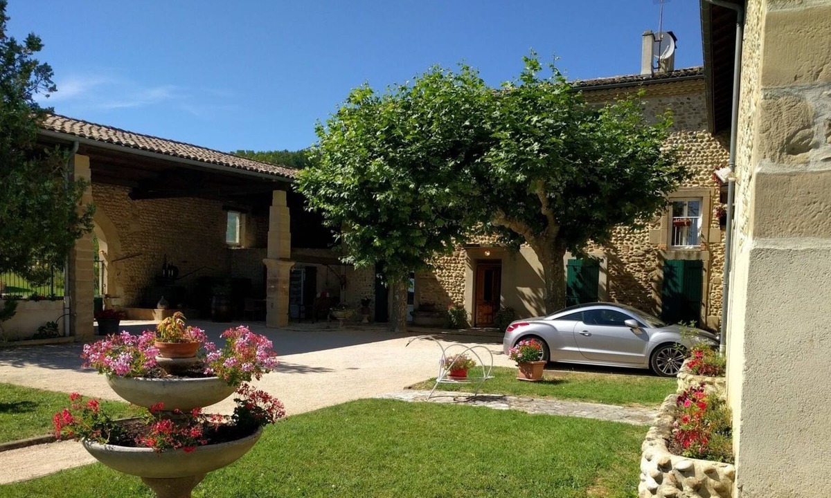 Chanos-Curson Bed & Breakfast | La Ferme des Denis