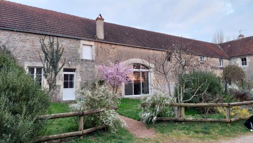 Avallon Bed & Breakfast | La Ferme du BoisDieu