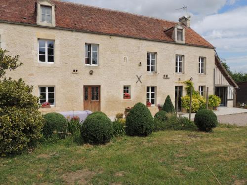 Eraines Bed & Breakfast | La Ferme du Bourg