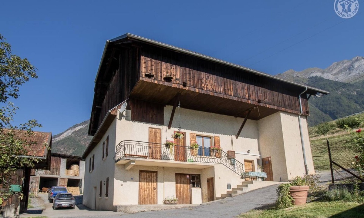 Ugine House | LA Ferme DU Mont Charvin