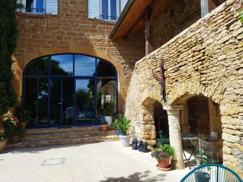 Pouilly-le-Monial Bed & Breakfast | La ferme du vincent