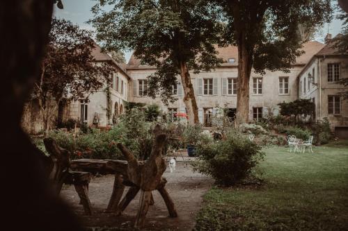 La Ferte-Milon Bed & Breakfast | La Fontaine Racine - Chambres d'hôtes