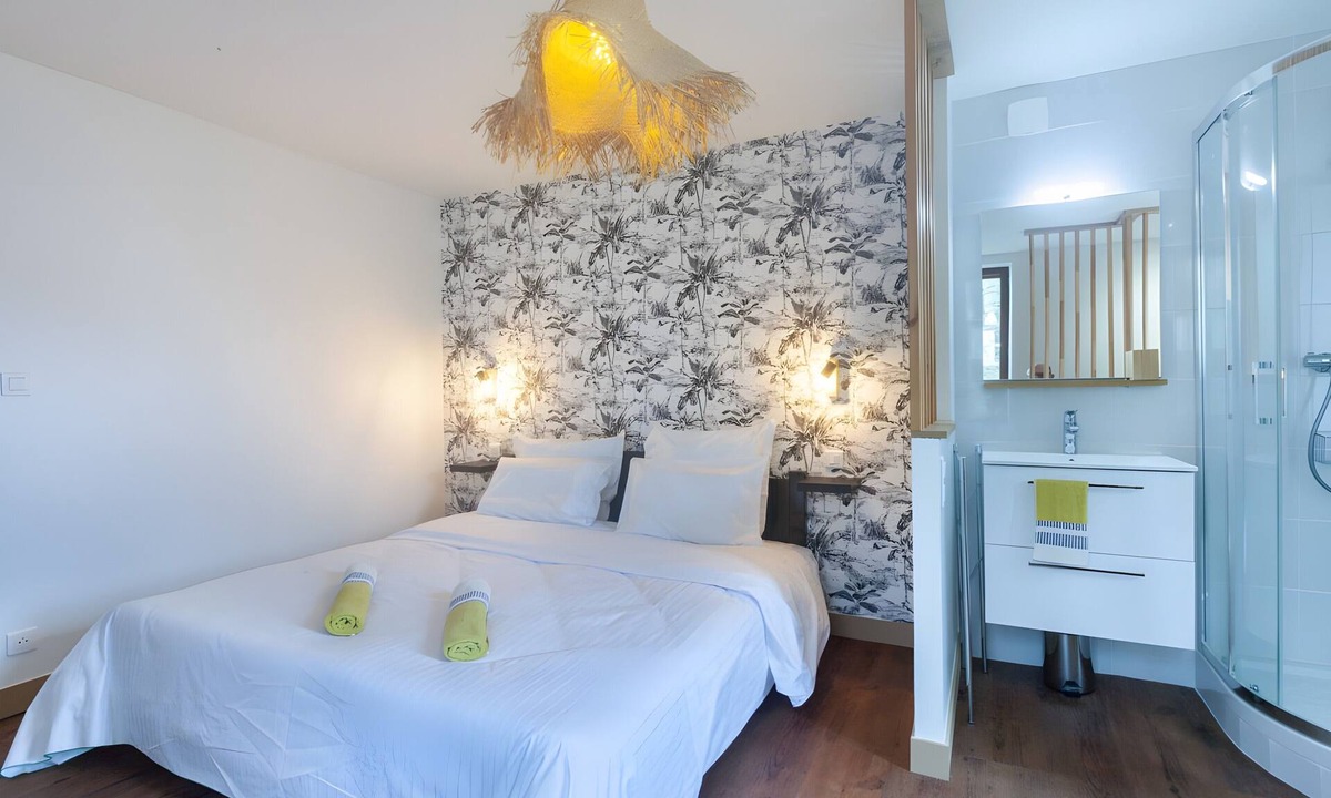 Nuces House | La Fontanelle Cottage near Rodez and Conques – Vineyard Views