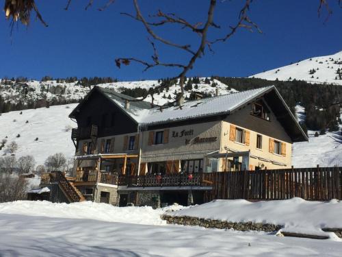 La Garde Hotel | La Foret De Maronne