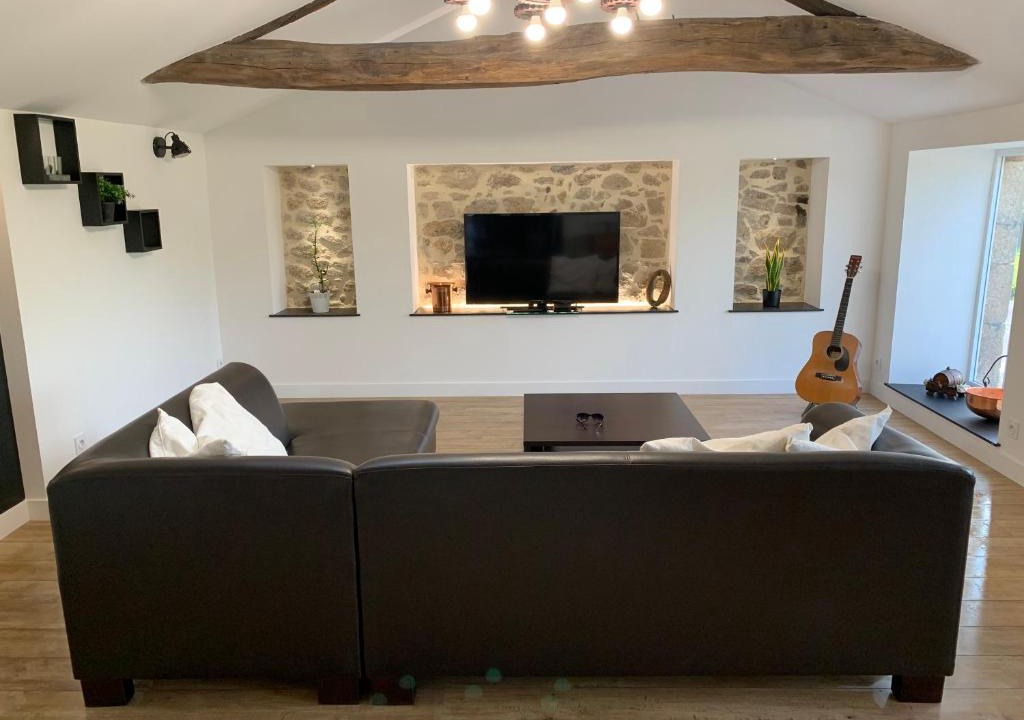 Les Chatelliers-Chateaumur House | La Forge de La Roussière