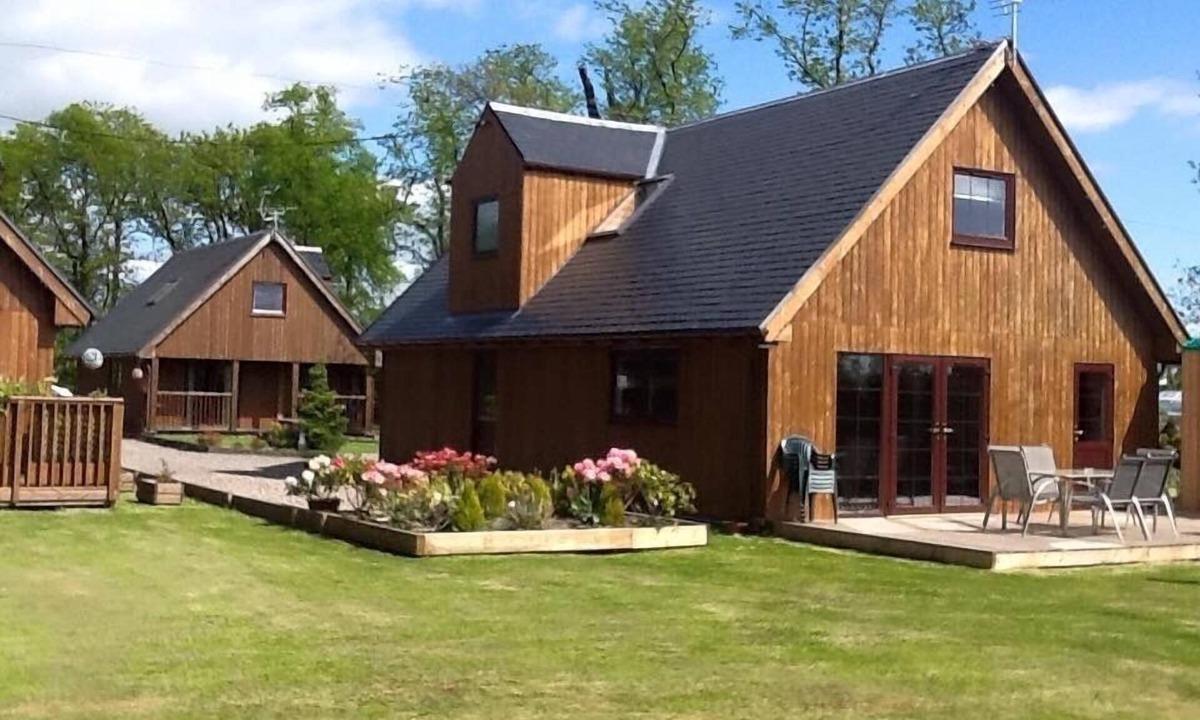 Tillicoultry Cabin | La Fortuna Lodges