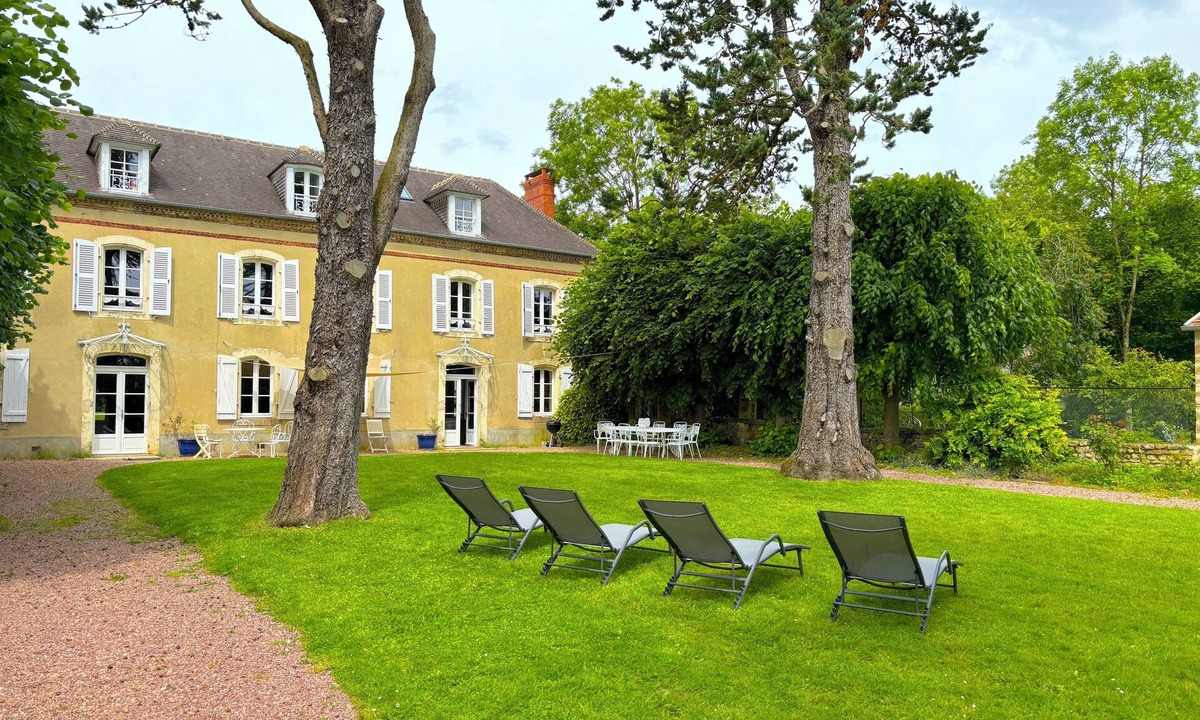 Sainte-Scolasse-sur-Sarthe Cottage | La Maison d'Émile