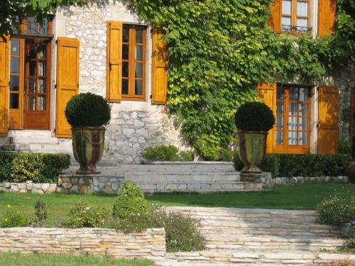 Saint-Martin-de-Londres Bed & Breakfast | La Frandomière