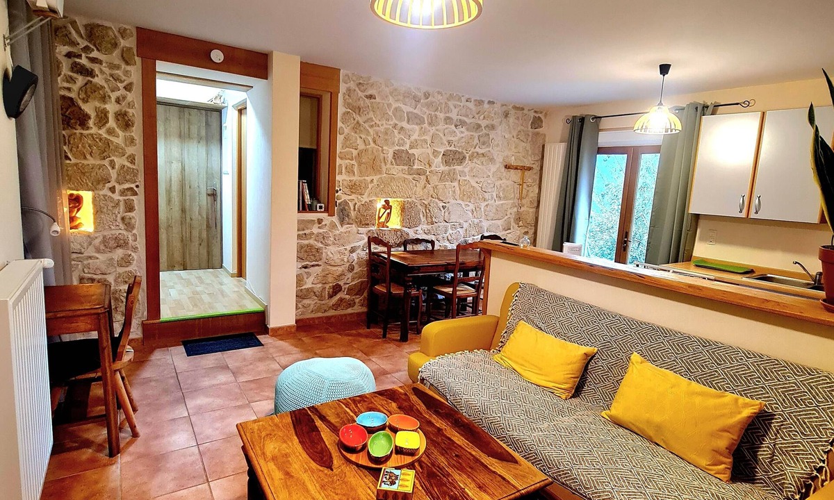 Saint-Pierre-de-Chartreuse Apartment | La Grange Doman Gîte