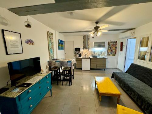 Saint-Hippolyte Apartment | La galerie du peintre