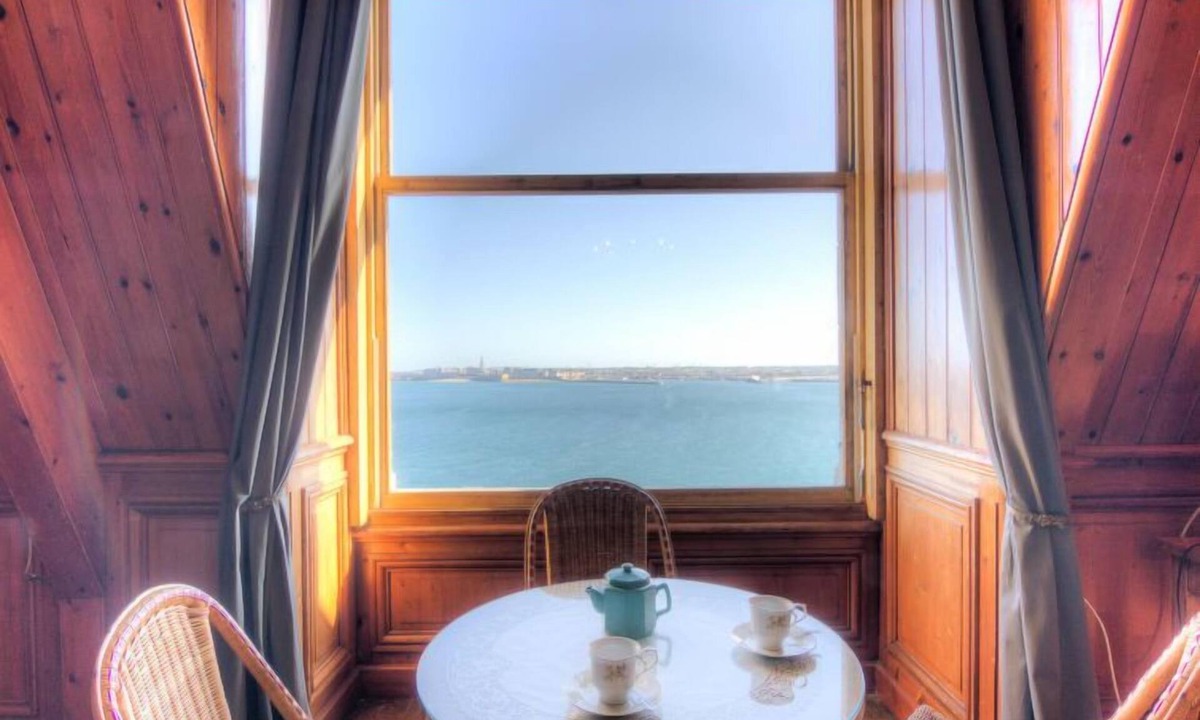 Dinard Apartment | La Garde by Interhome