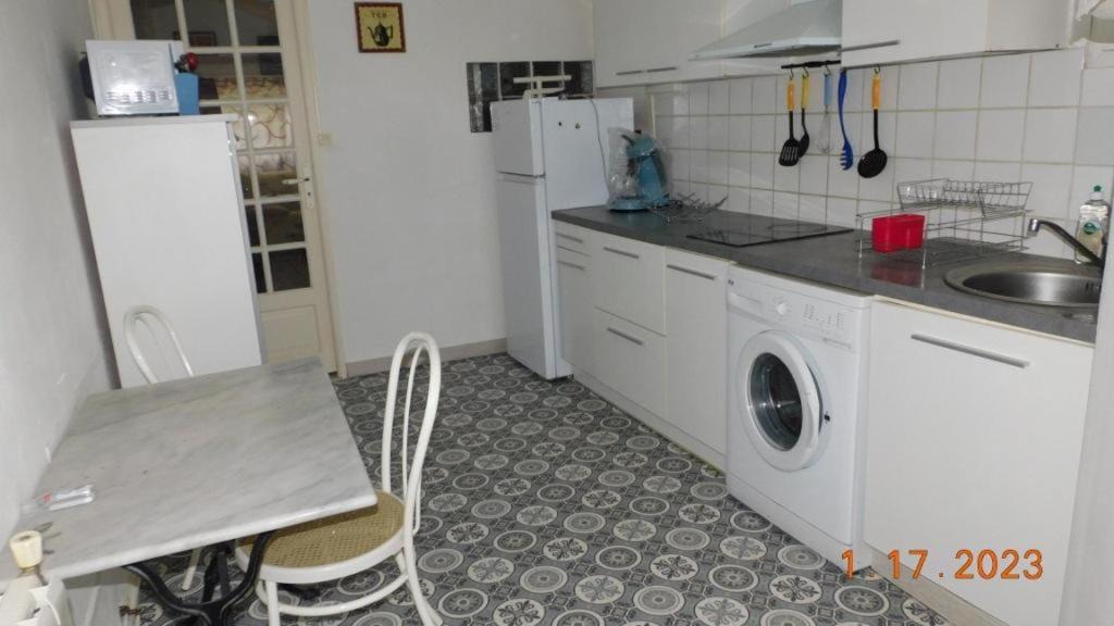 Les Hauts de Villeneuve Apartment | la garrigue