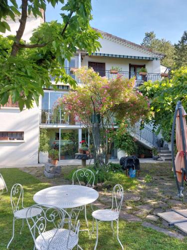 Serres Apartment | La Gineste