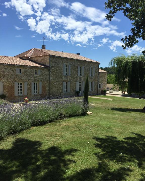 Saint-Quentin-de-Caplong Bed & Breakfast | La Girarde