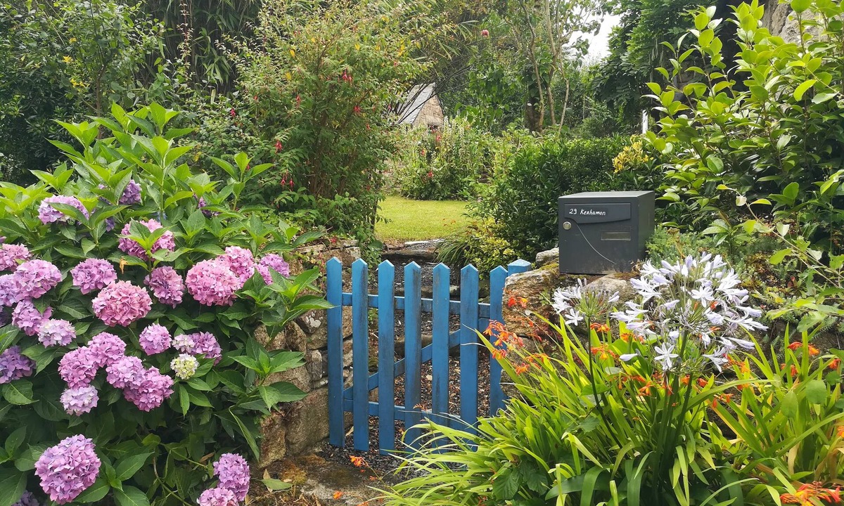 Plouagat House | La Glycine