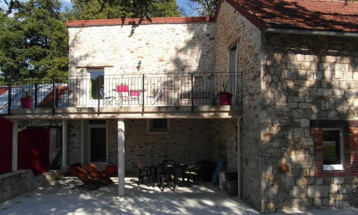 Verneuil House | La Grand Cour - Verneuil