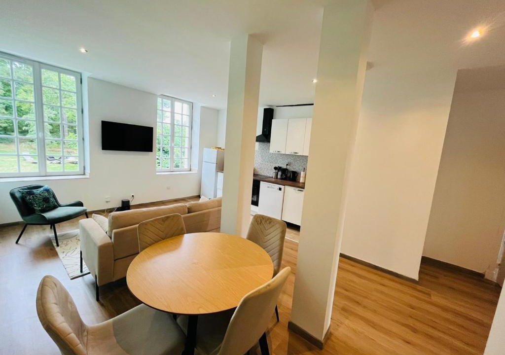 Combleux Apartment | La Grand Maison