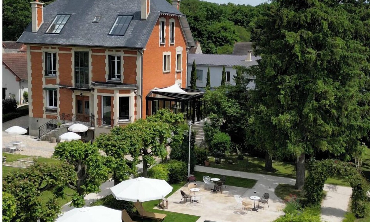 Lesches Bed & Breakfast | La Grande Maison LGM