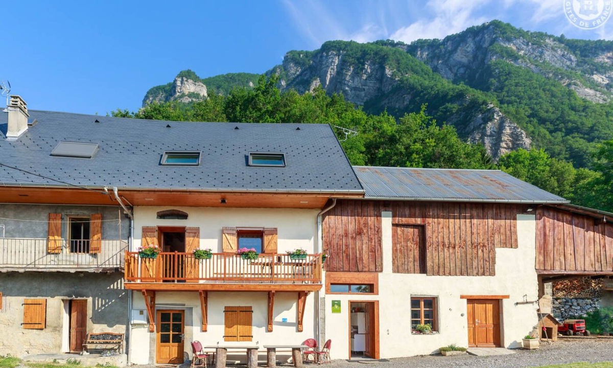 Saint-Pierre-d'Albigny House | LA Grange - St-pierre-d'albigny