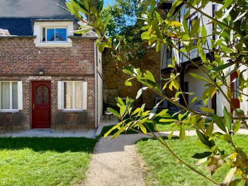 Chateau-Renard Apartment | La Grange à Grains - Château-Renard