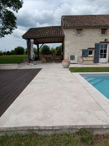 Cazes-Mondenard Bed & Breakfast | La grange à Tissac