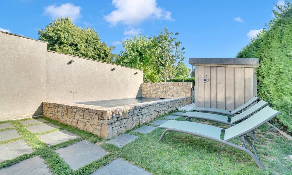 Myans House | LA GRANGE A ROGER - MYANS