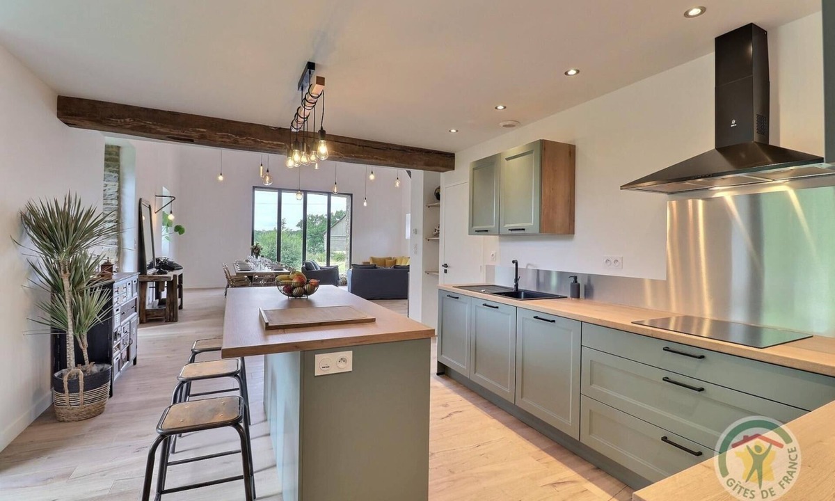 Livre-sur-Changeon House | La Grange aux Hirondelles