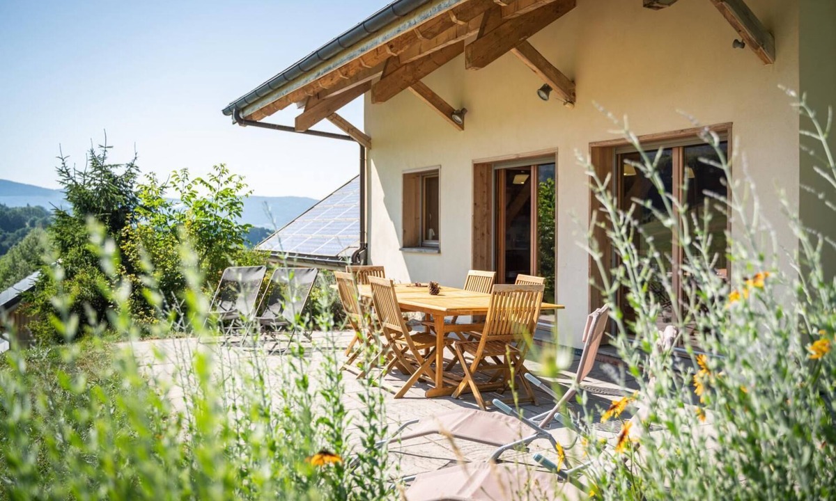 Montagnole House | LA Grange AUX Ecureuils 6 Pers