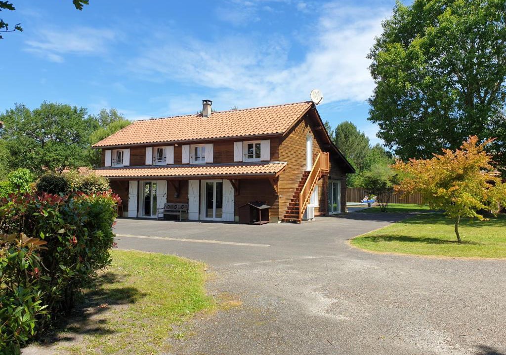 Sainte-Eulalie-en-Born Bed & Breakfast | La Grange du Born