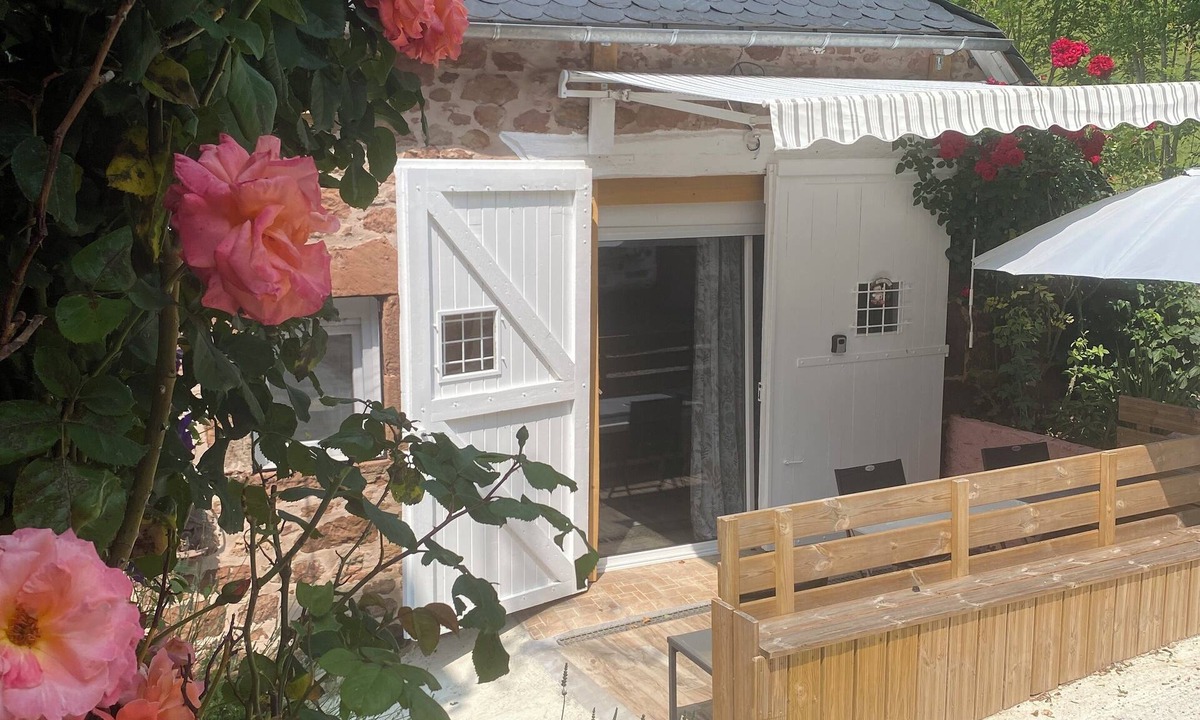 Espalion House | La Grange de Combret quiet in nature, hiking, places to discover