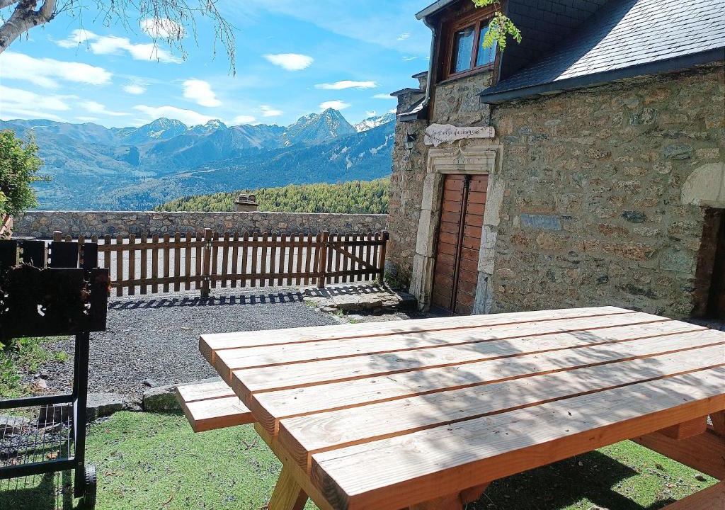Saint-Lary-Soulan Ski Chalet | La grange du hameau