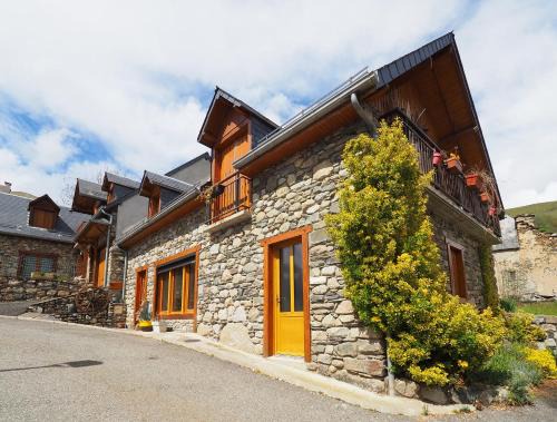 Cazeaux-de-Larboust Apartment | La Grange