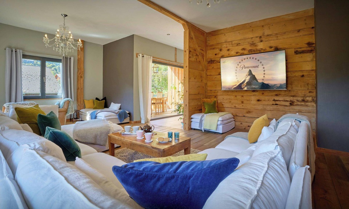 Saint-Jean-dʼAulps Ski Chalet | La Grange Neuve - Rustic charm and modern elegance for 9 - OVO Network