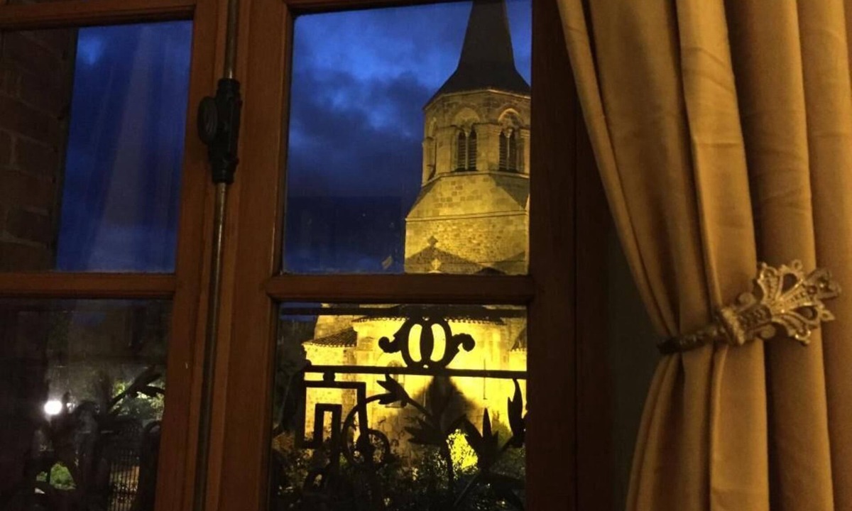 Marcillat-en-Combraille Bed & Breakfast | La Grenouille Noire