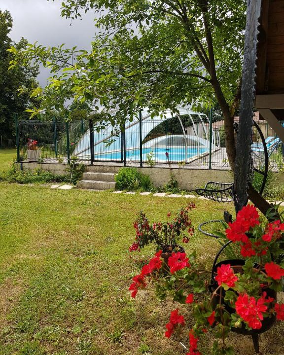 Sainte-Eulalie-en-Born Apartment | La Guirosse