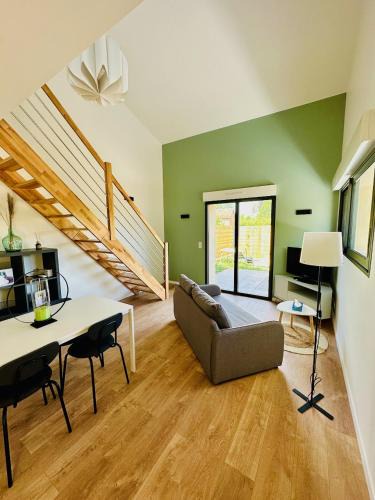 Montauban Apartment | La Halte Occitane - Classé 3 étoiles - 1 chambre, parking, terrasse, tout inclus