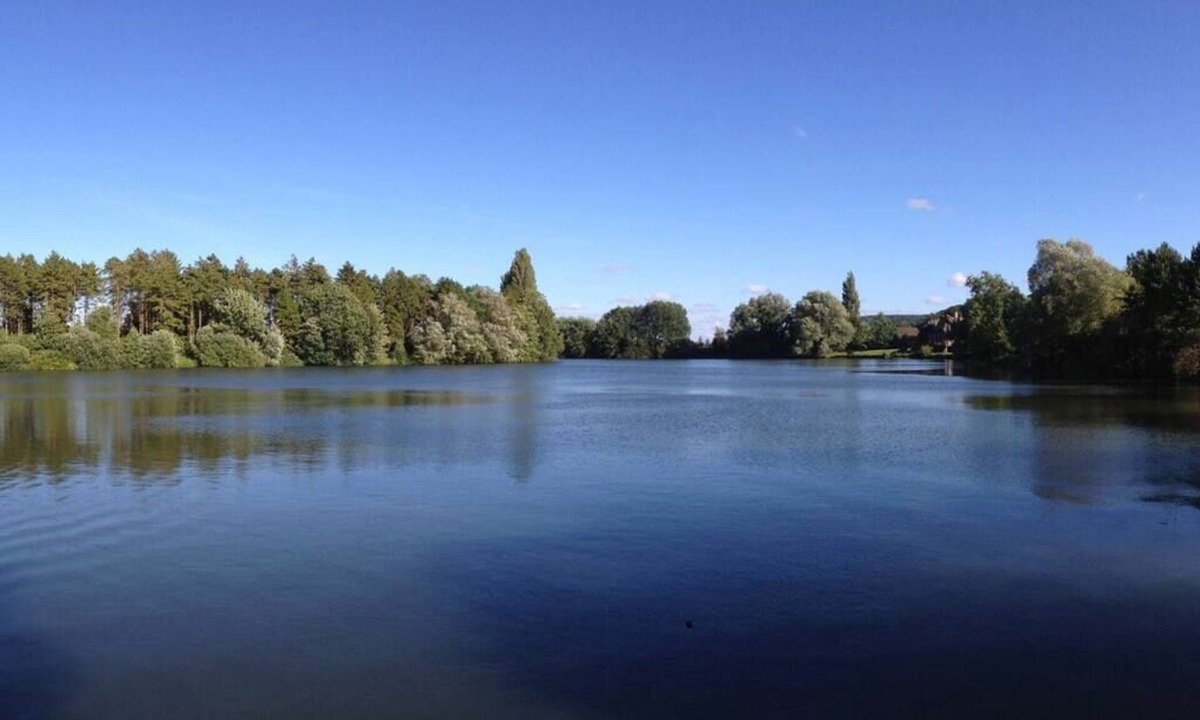 Incheville House | La Huilerie, lake side