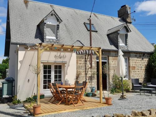 Fontenermont House | La Jolie Petite Maison for groups 1-5